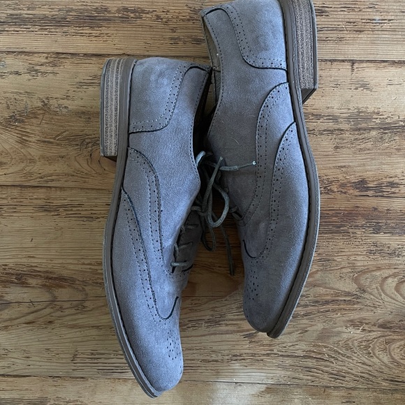 Grey suede wing tip Sonoma shoes - Picture 2 of 6